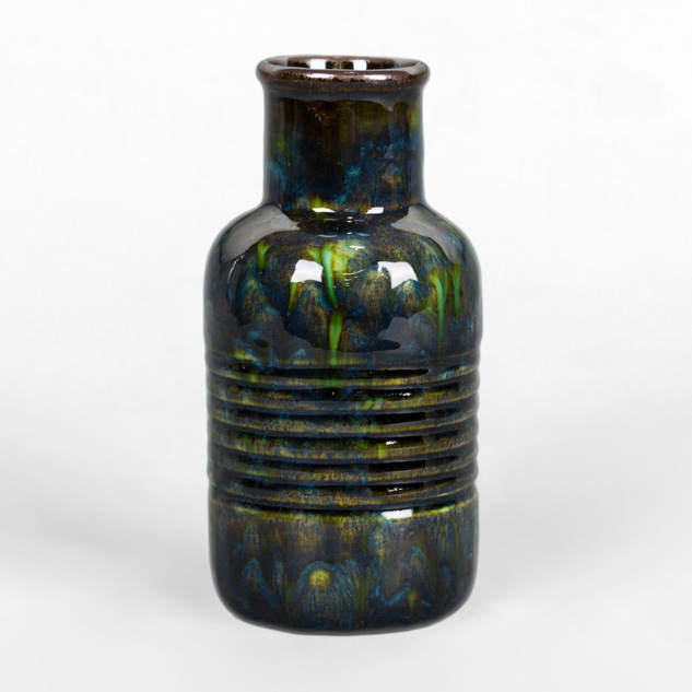 CG-962 Blue Azure over EL-137 Black Adventurine
