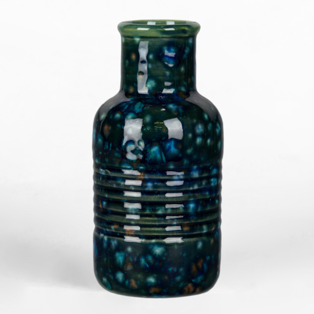 CG-958 Lagoon Blue over EL-157 Leaf Green