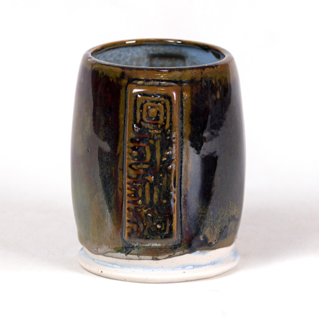 SW-112 Tiger’s Eye over SW-217 Micro Cerulean EG-002 Speckled Buff Engobe