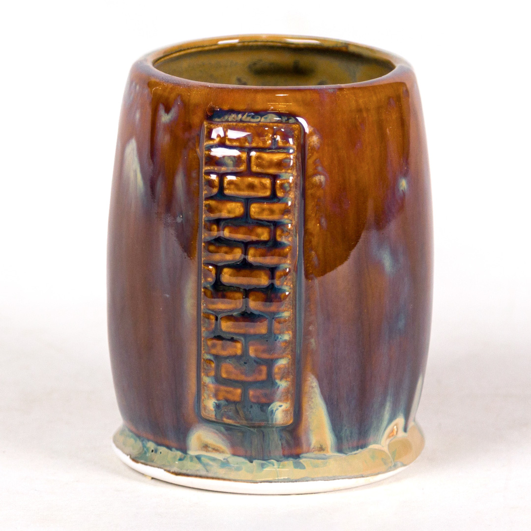SW-203 Root Beer over SW-219 Opal Lustre on EG001 White Engobe