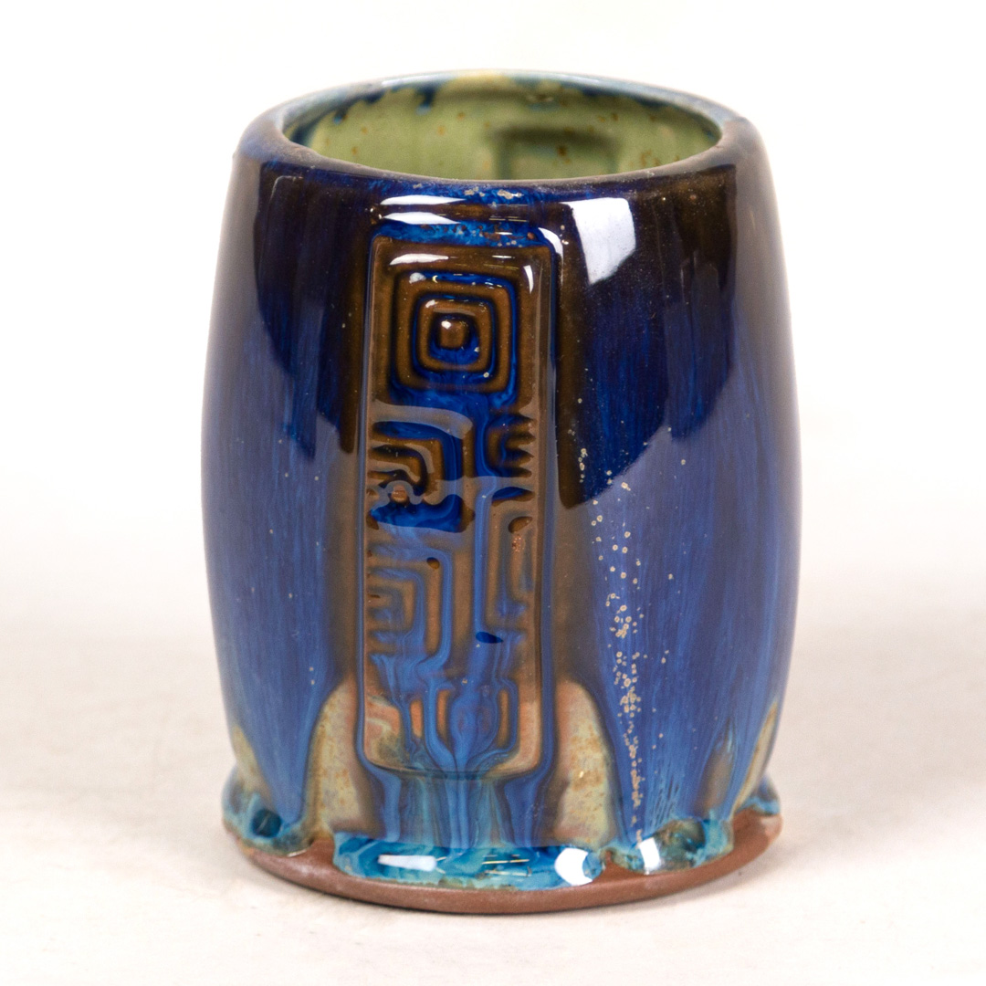 SW-105 Frost Blue over SW-216 Micro Jade on EG003 Brick Red Engobe