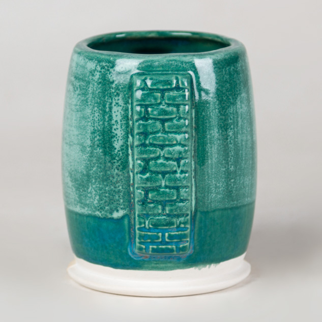 SW-515 Aqua Gloss over SW-224 Tropical Teal on EG-001 White Engobe