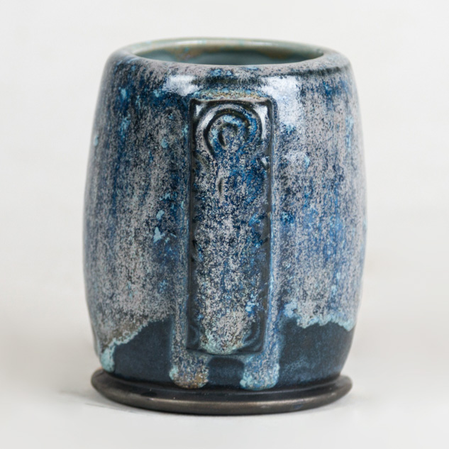SW-118 Sea Salt over SW-201 Turquoise on EG-005 Black Engobe